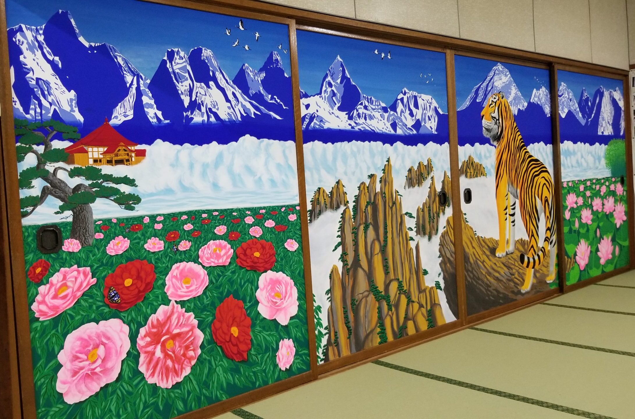 地元高校生が描く 仏教の伝来を襖絵で表現 北海道・歸厚院 | 浄土宗